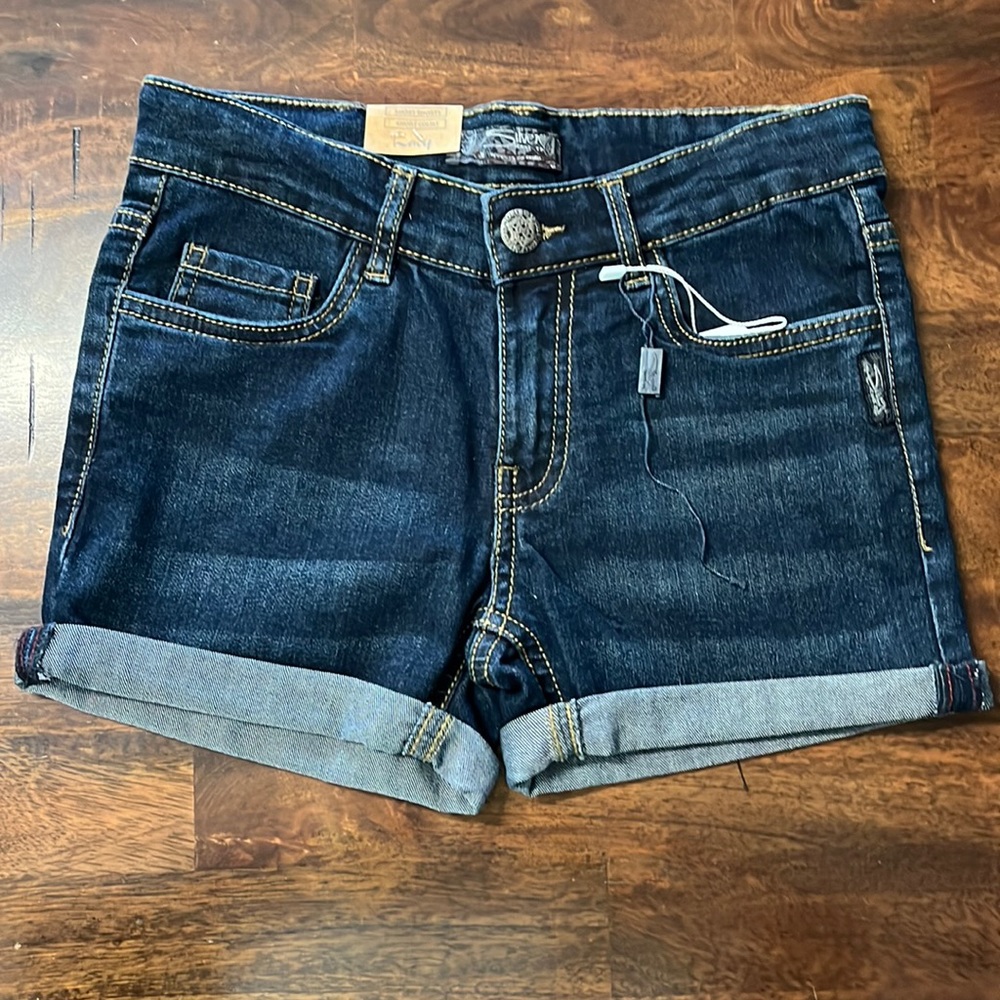Brand new with tags Silver Jeans Lacy denim shorts.